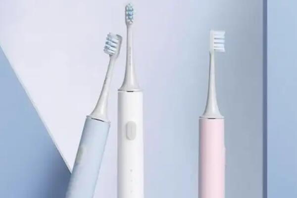 電動(dòng)牙刷充電原理是什么？電動(dòng)牙刷感應(yīng)式充電原理解讀